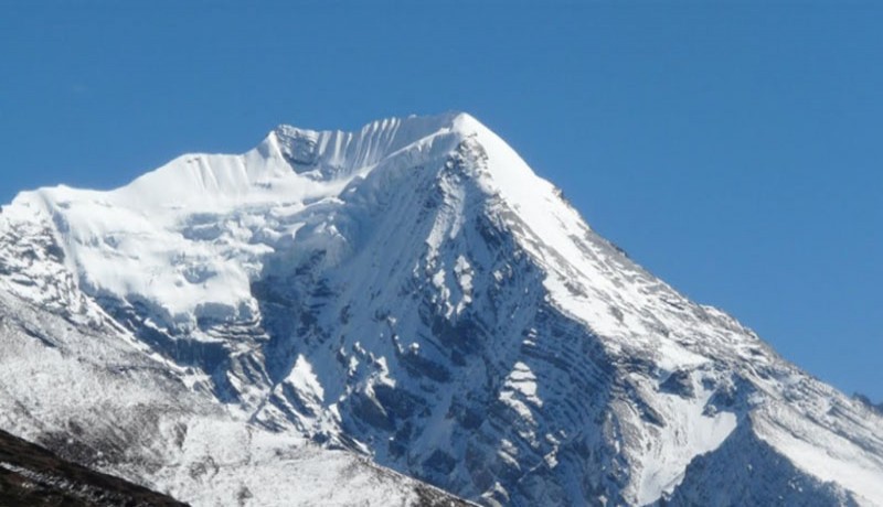Pisang Peak Climbing Banner Image